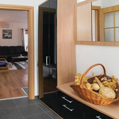 Apartman Varos Bb Splitska