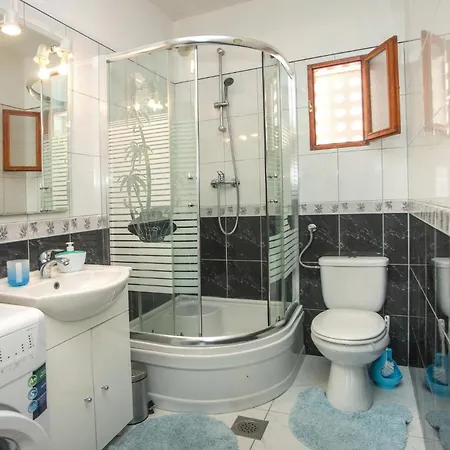 Apartament In With Wifi *