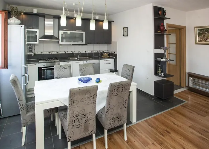 Varos Bb Apartamento Splitska